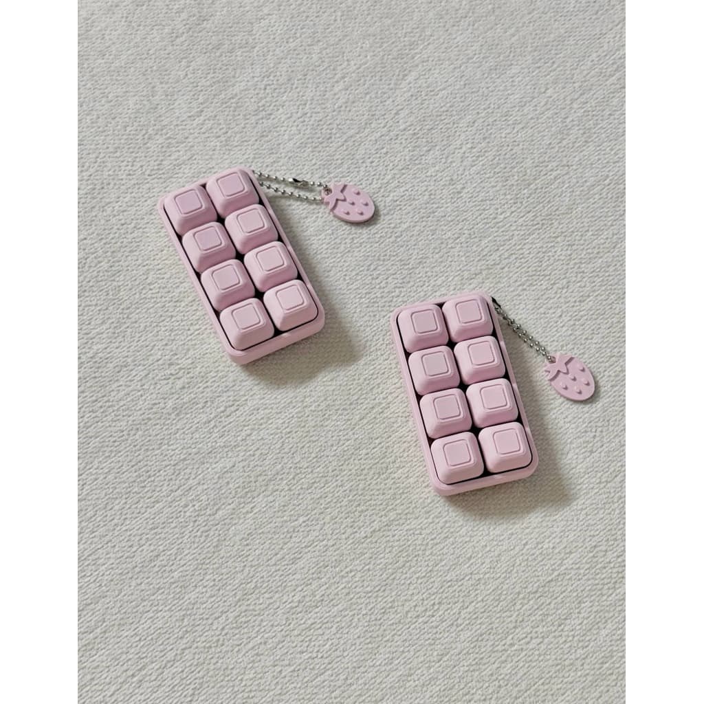 Móc Khóa Clicker Mini Strawberry